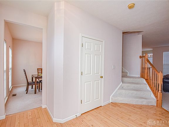 3rd image of 9775 Cobblewood Ct