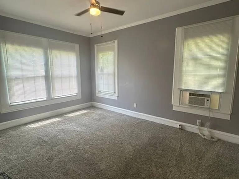 338 N Church St — Photo 8