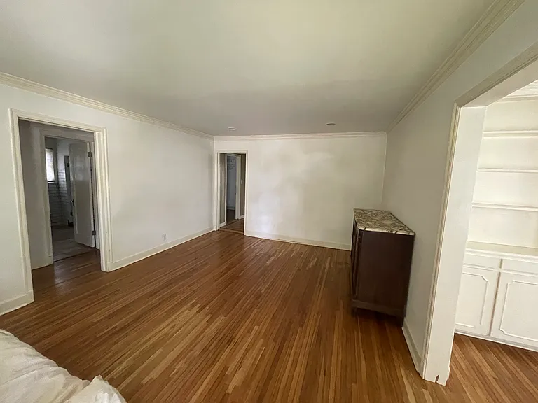 3008 S Cincinnati Ave — Photo 4