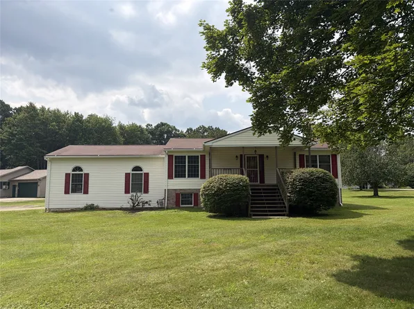5 Starlight Dr, Oil City, PA 16301