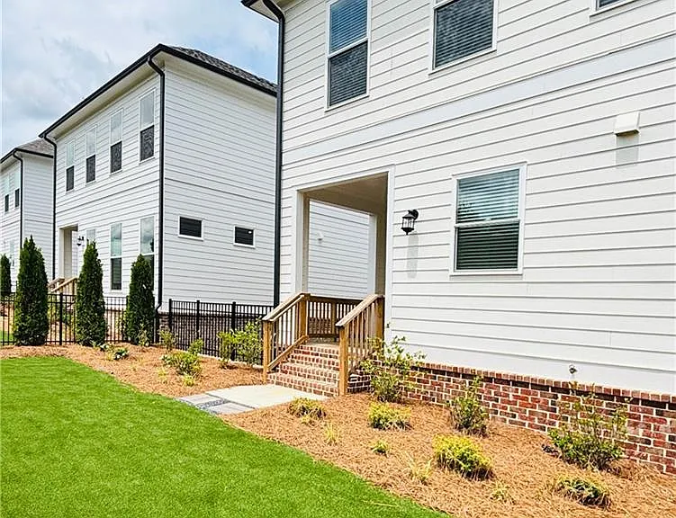 657 Summit Hill Way — Photo 54