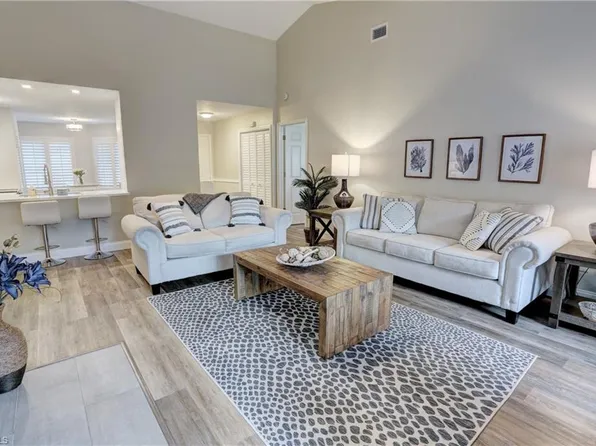 408 Courtside DR #D203, NAPLES, FL 34105