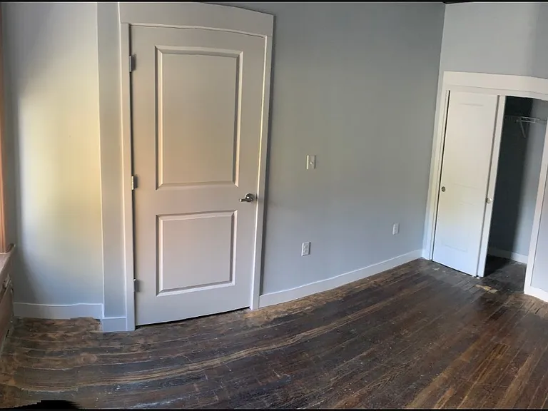 304 E Bridge St #2E — Photo 7