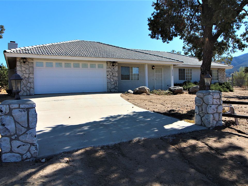1st image of 63260 Palm Canyon Dr