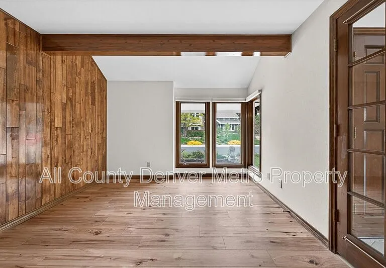 10193 Meade Ct — Photo 4