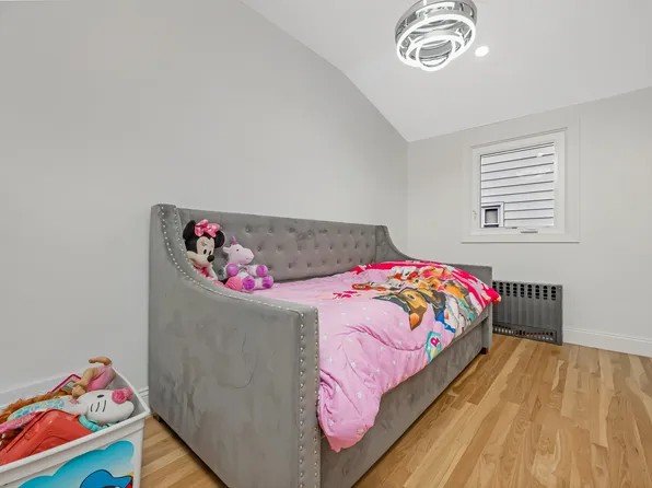 206-15 Richland Avenue image 27 of 37