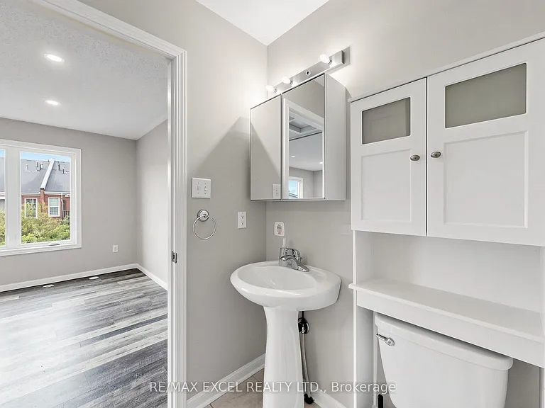 11 Peony St — Photo 30