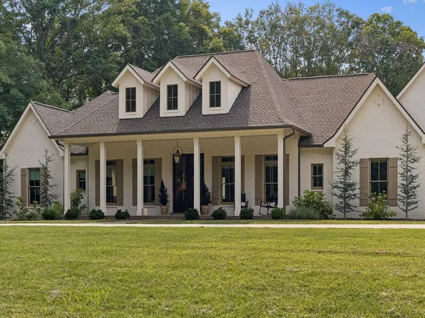 4219 Sadlersville Rd, Adams, TN 37010