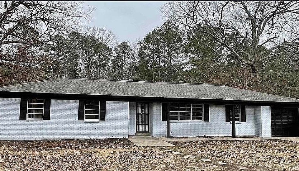 1st image of 2710 Whippoorwill Ln
