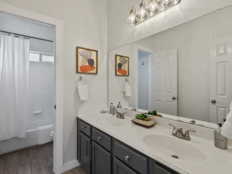 9704 Hedge Bell Dr — Photo 23