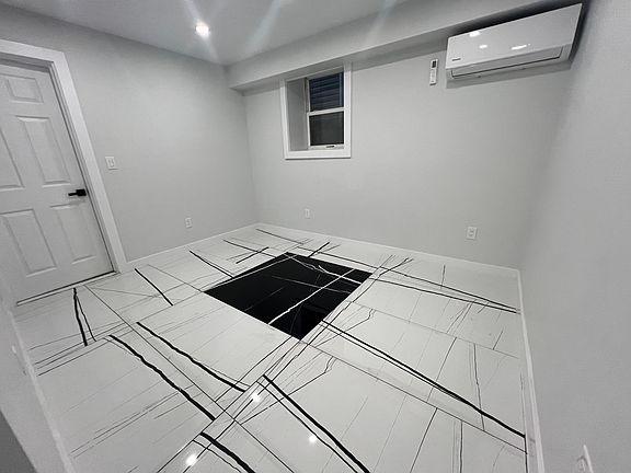 5th image of 44 Van Cortlandt Park Ave #1A