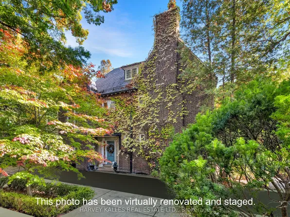 7 Beaumont Rd, Toronto, ON M4W 1V4