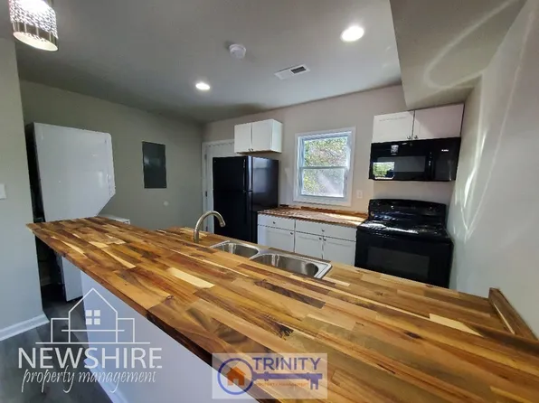 Hampton Avenue Apartments