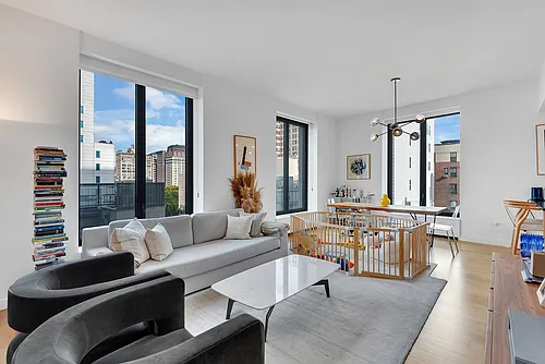 21 E 12th St #9A Photo 1