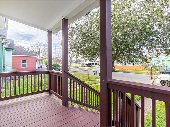 3rd image of 4015 Avenue O