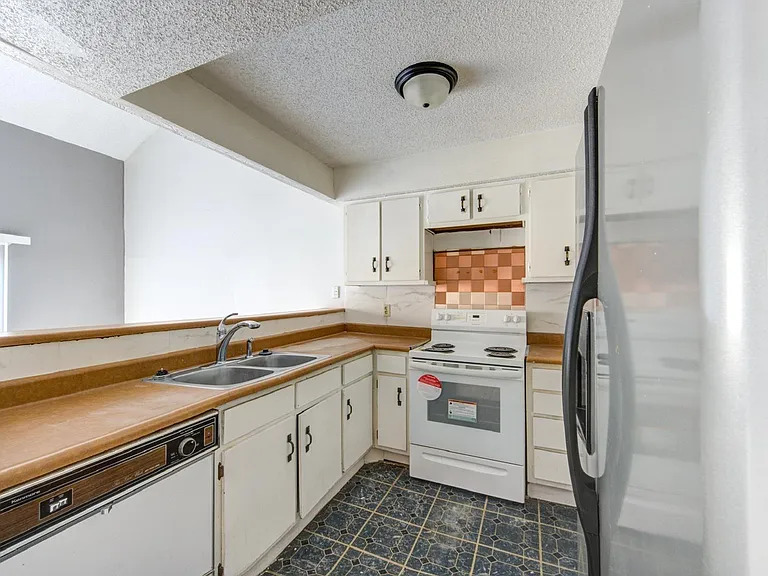 13004 Greenway Chase Ct #13004 — Photo 7
