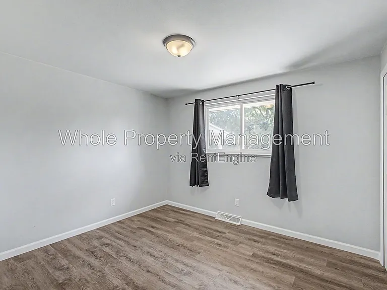 3404 S Clinton Ct — Photo 14