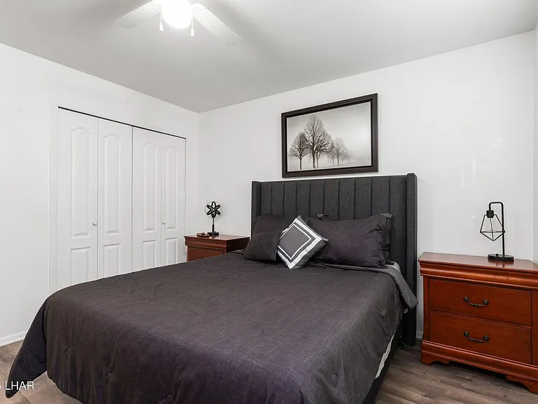 90 Mariposa Dr — Photo 10
