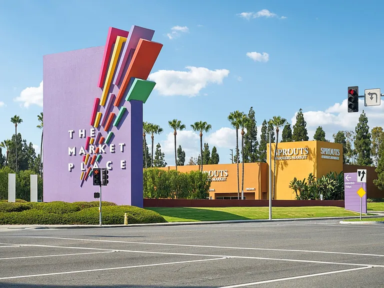 Axiom Tustin — Photo 41