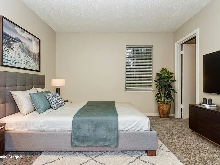 119 Adrian Dr — Photo 9