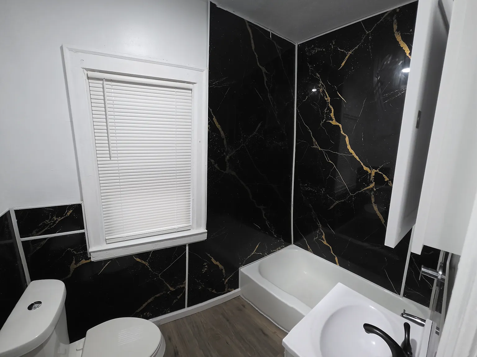 3 bed, 1400 sqft, $1,500 — Photo 3