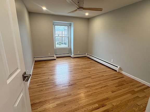 4th image of 2600 Elmwood Ave APT 5
