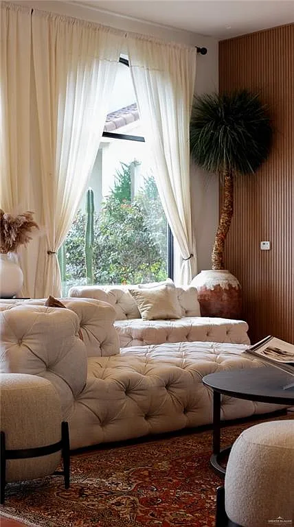 1 bed, 1.0 bath, 629 sqft, $950 — Photo 3