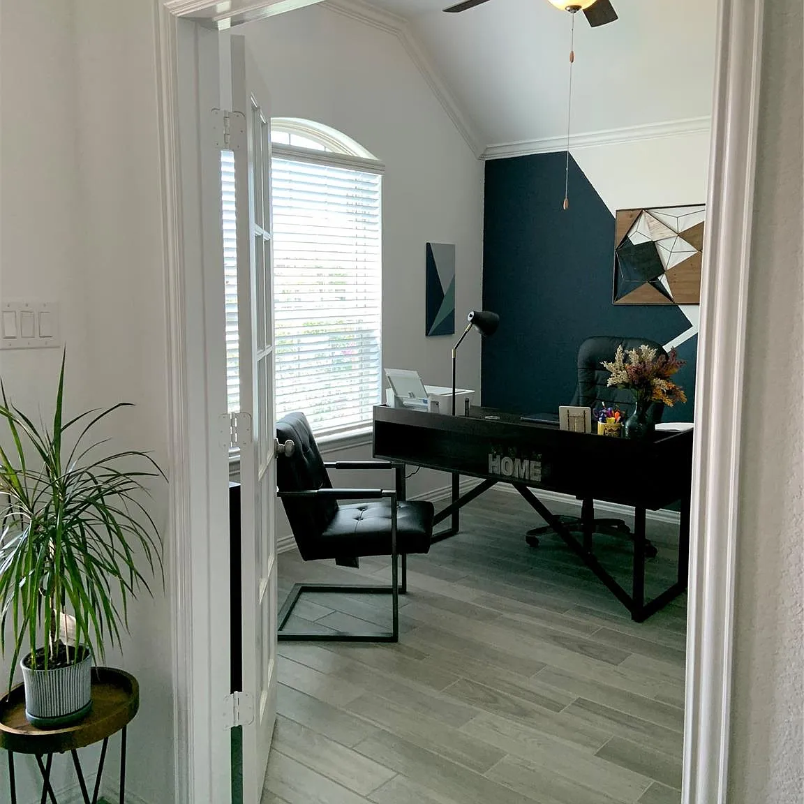 3 bed, 2.0 bath, 1860 sqft, $2,600 — Photo 4