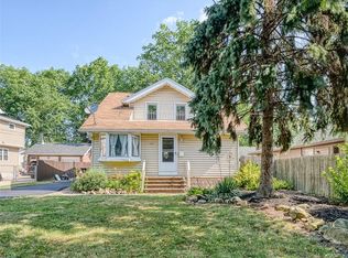 15600 Munn Rd, Cleveland, OH 44111