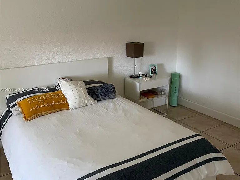 16184 Laurel Dr #204 — Photo 38