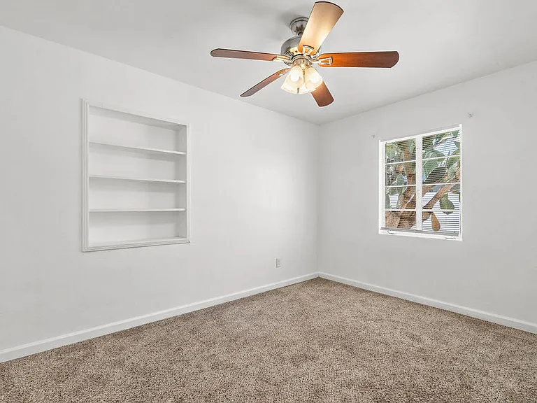 1536 E Waverly St — Photo 13