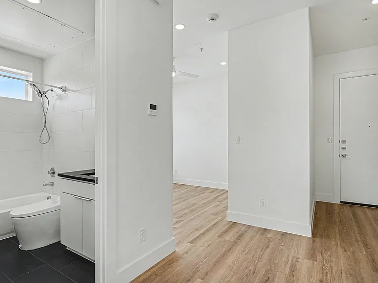 2217 N Fitzhugh Ave #207 — Photo 26