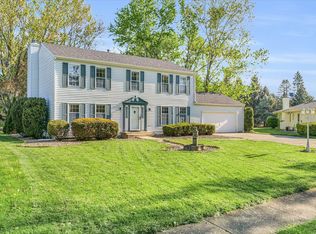 2416 N Nottingham Ct, Champaign, IL 61821