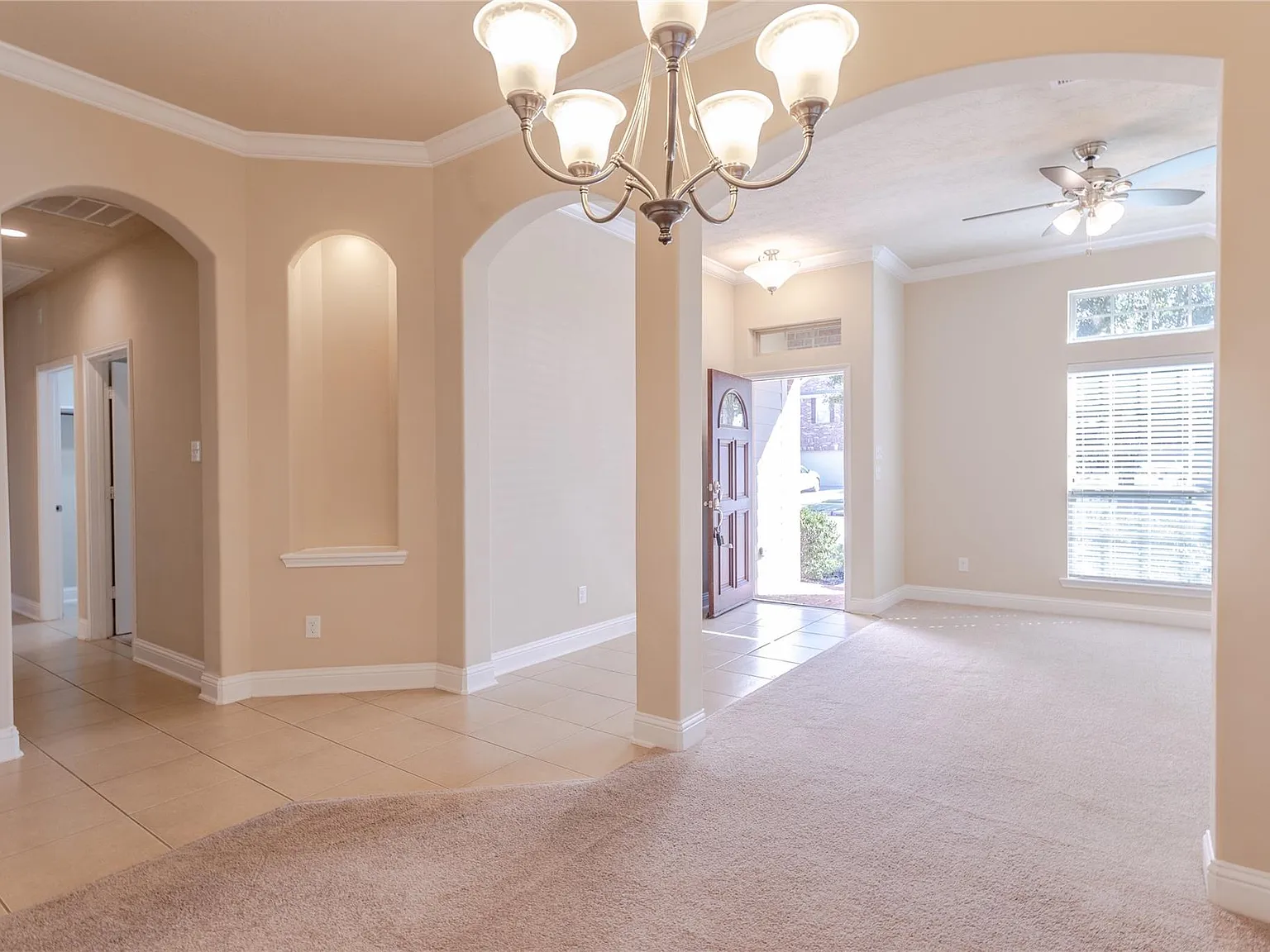 4 bed, 2.0 bath, 2250 sqft, $2,350 — Photo 4