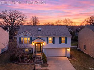 7087 Hogan Dr, Ypsilanti, MI