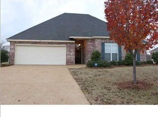 141 Ridgefield Dr, Madison, MS 39110