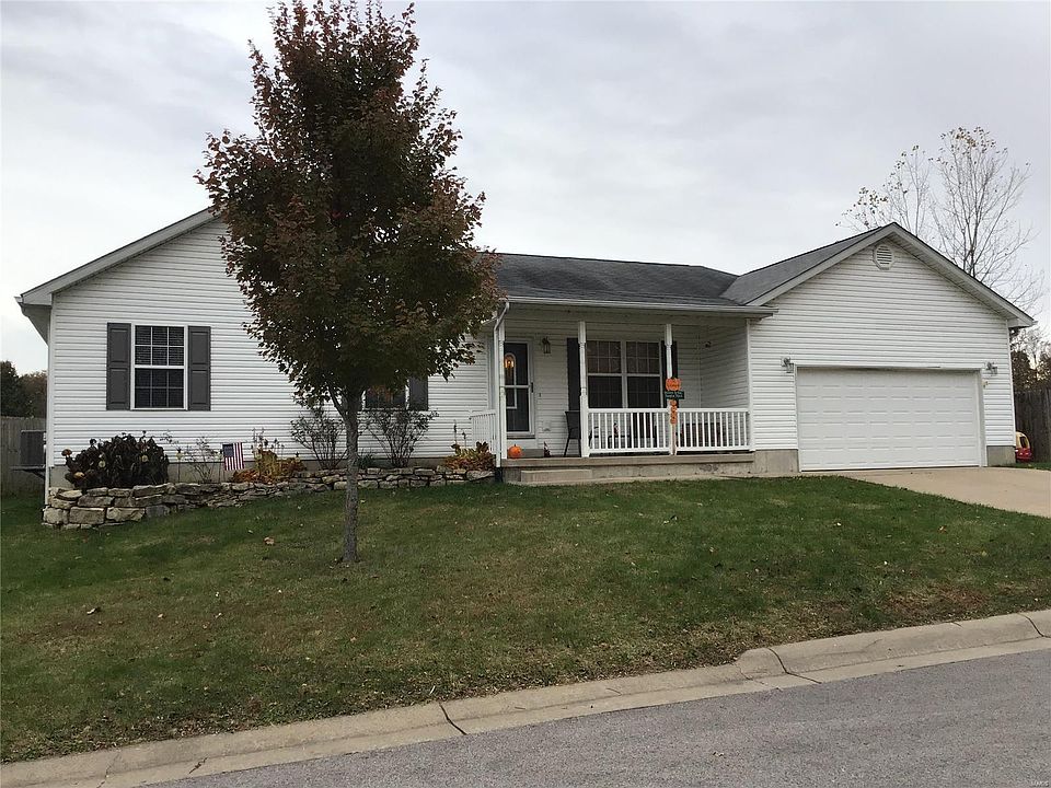 1st image of 820 Tiffany Ct