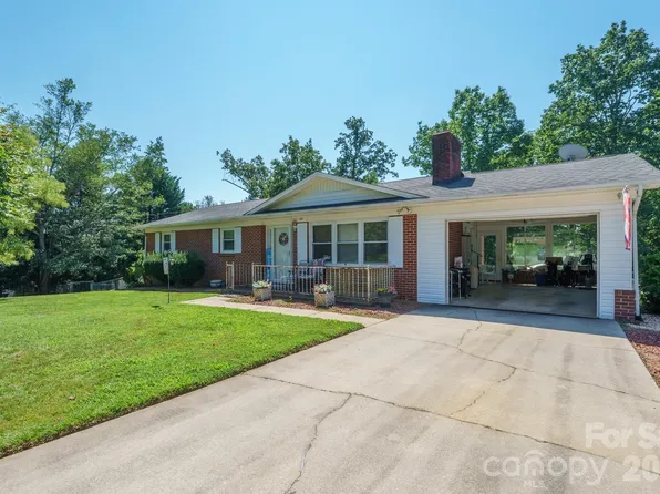 97 Willow Ct, Taylorsville, NC 28681