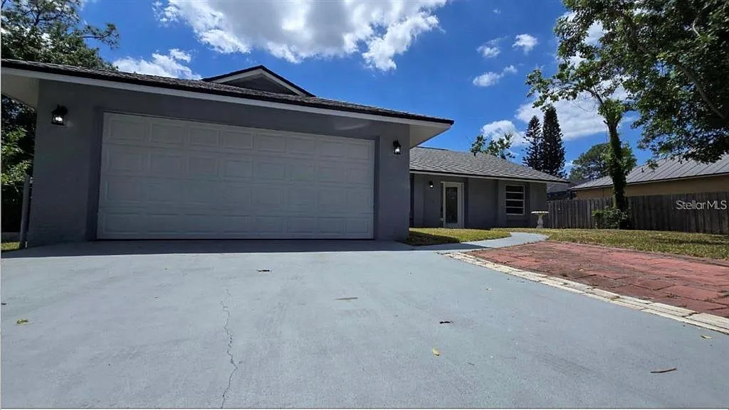 3 bed, 2.0 bath, 1344 sqft, $1,950 — Photo 2