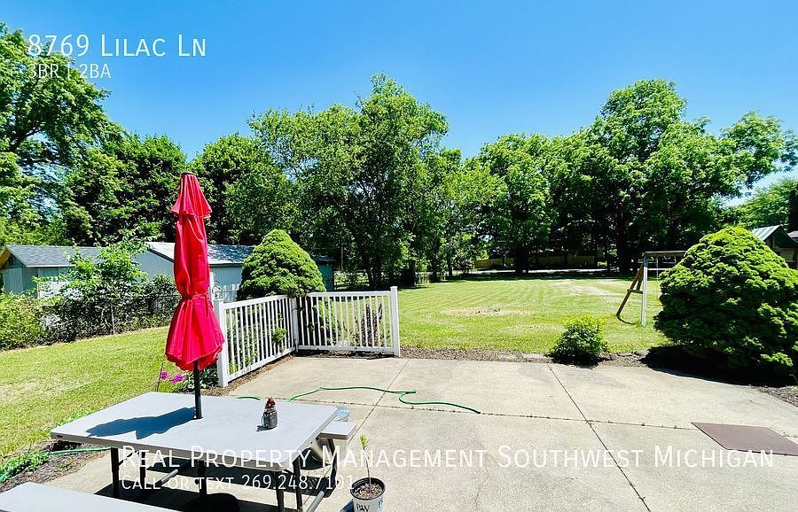 2nd image of 8769 Lilac Ln