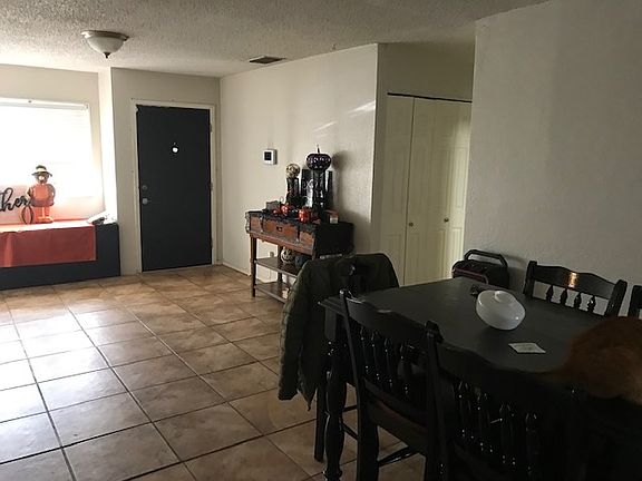 5th image of 1113 N Llano Dr