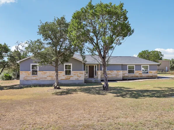 148 OAK BEND DR, Bandera, TX 78003