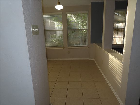 5th image of 2224 Westview Trl