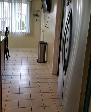 3rd image of 6133 W 81st St