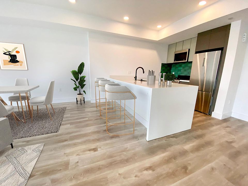 1st image of 2140 1/2 Butler Ave #607B