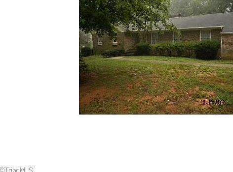 5th image of 1105 Benton Ln