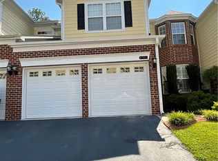 67 Hawk Ridge Dr, Spring Lake, NC 28390