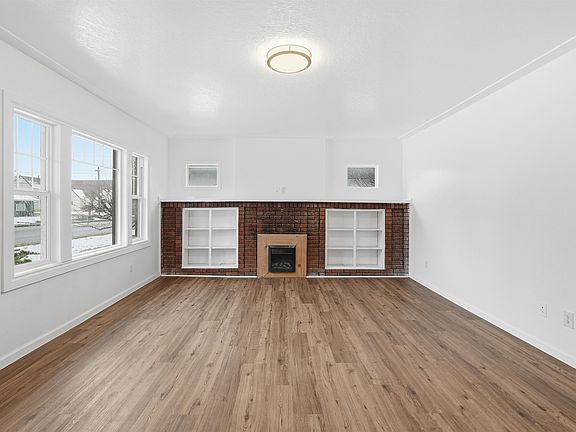 5th image of 1017 E 29th Ave