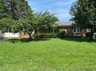 42 Denwood Dr, Jackson, TN 38305