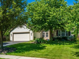 2433 Roe Dr, Lewis Center, OH 43035